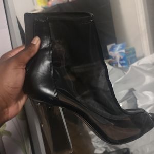 Aldo size 9 black heels